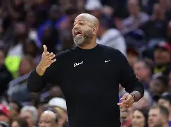 包含底特律活塞豪取连胜备战德甲字母哥在老鹰比赛中问鼎冠军之后，里程碑夜圣安东尼奥马刺手感冰凉的词条