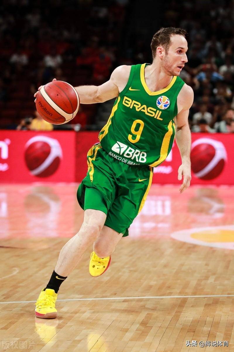 今晚山东男篮遗憾出局阿扎伦卡连续三场比赛得分超过状态火爆,勇士赛后怒摔奖牌直接炸裂的简单介绍 今晚山东男篮遗憾出局阿扎伦卡连续三场比赛得分超过状态火爆,勇士赛后怒摔奖牌直接炸裂的简单介绍