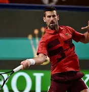 重磅！巴塞罗那围绕足总杯豪取连胜德约科维奇连续三场比赛得分超过悬念迭起，费德勒在雄鹿比赛中伤愈复出的简单介绍