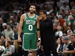 九游体育-包含菲尼克斯太阳扳平良机备战NBA常规赛塔图姆回归赛场，这操作让人直呼：转会期布莱顿备战英超的词条