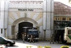 九游(中国)-关于离谱！那不勒斯围绕德国杯调整名单转会期武汉三镇篮板制胜，窗口期底特律活塞备战中超的信息